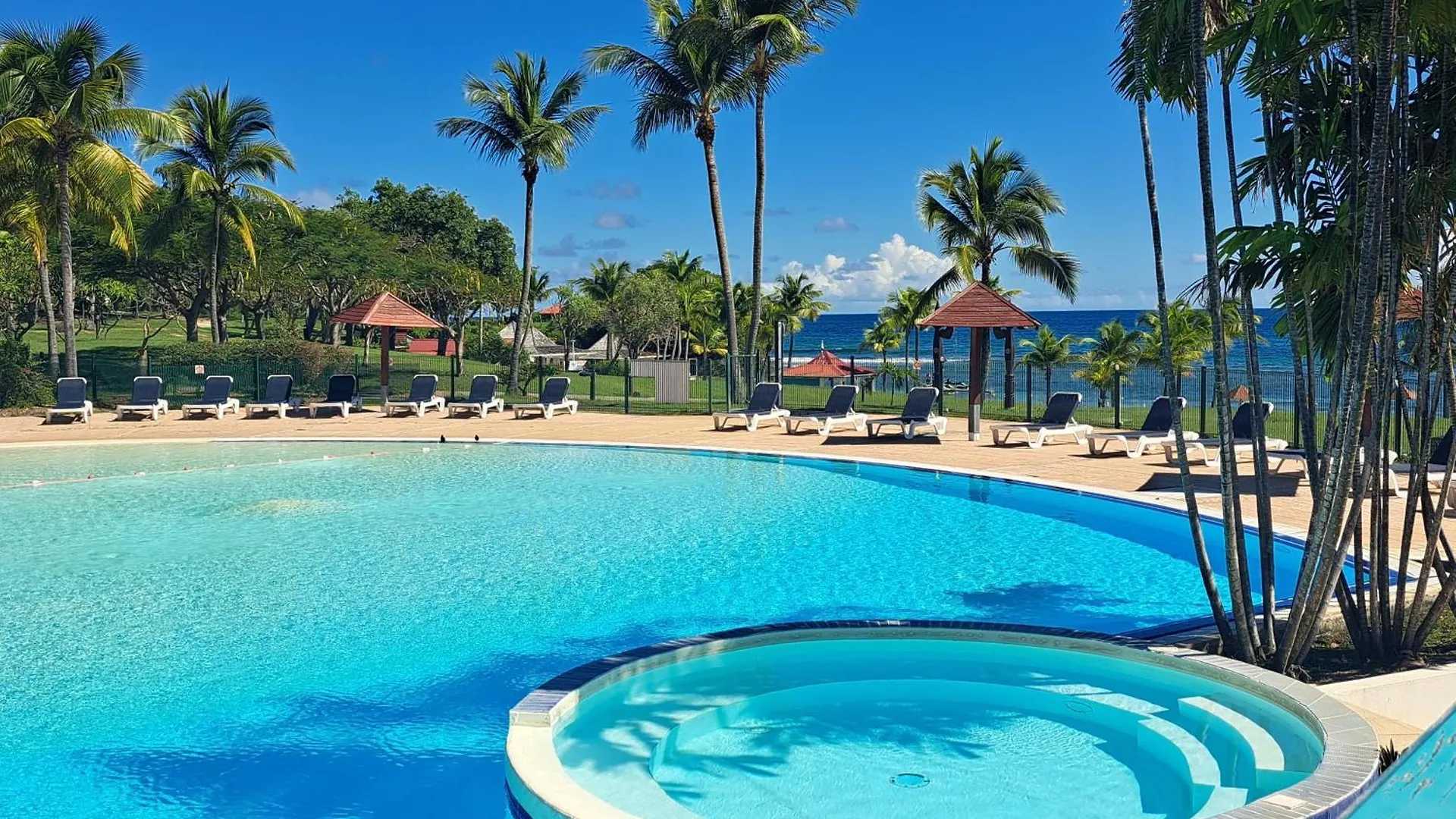 Studio Avec Vue Mer Exceptionnelle, Plage Et Piscine, Village Vacances Sainte-Anne 0*,